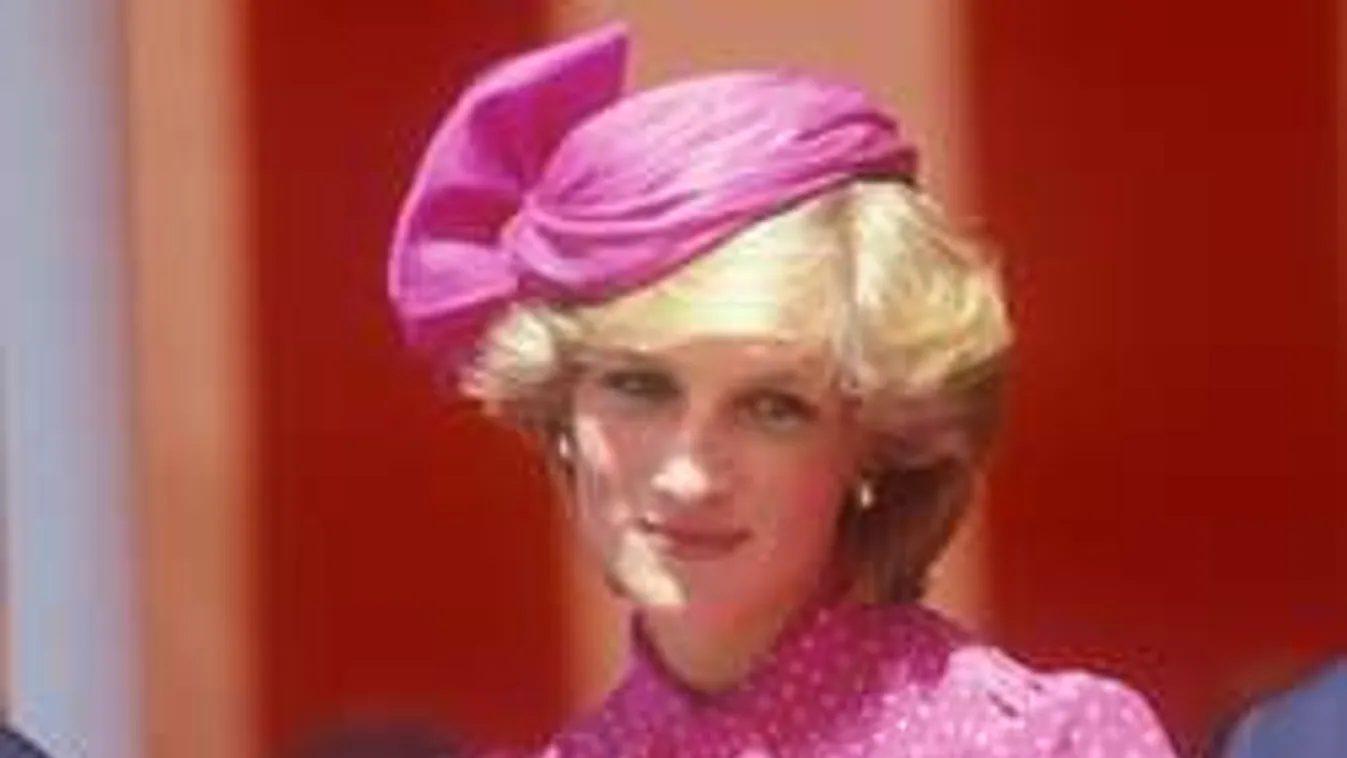 Rajtakapta Diana hercegnőt és szeretőjét a sztárénekes