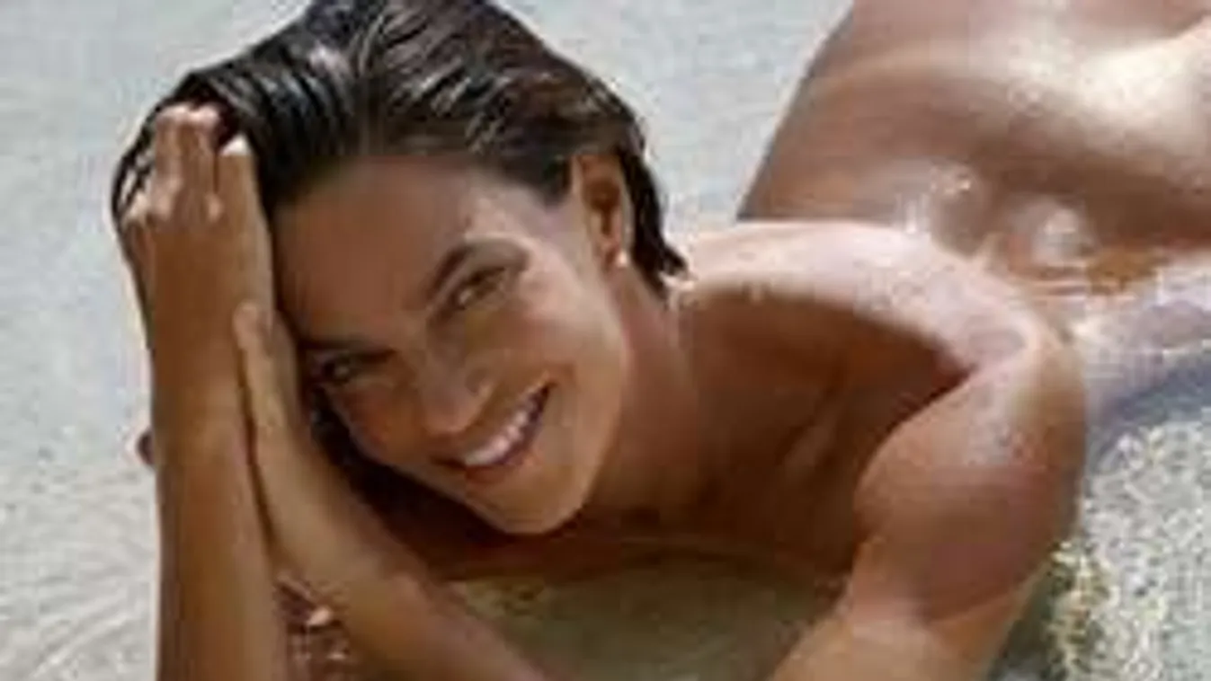 Szexkelléke miatt került motozóba a magyar modell