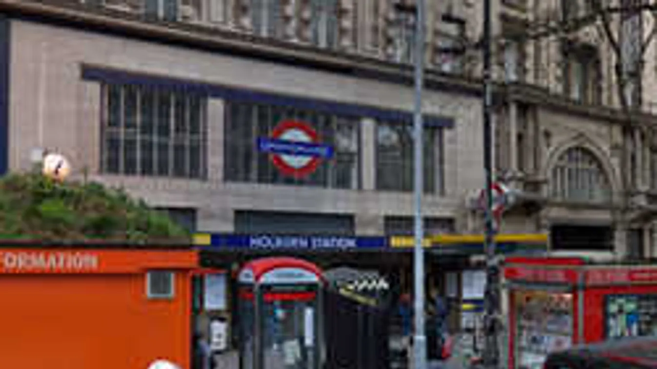 Most kaptuk: hangos robbanás volt a metrón, menekülnek az emberek