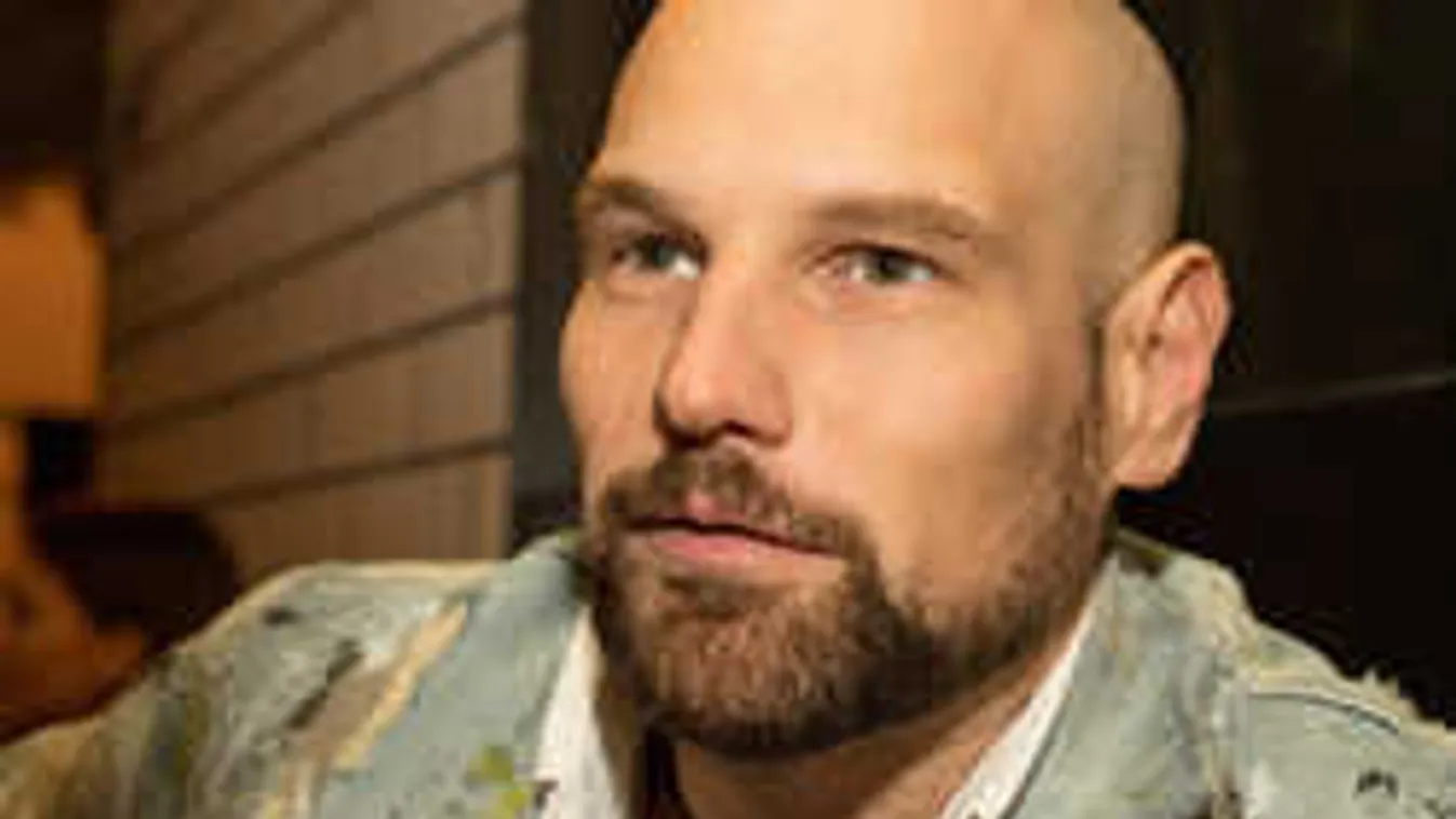 Megrázó vallomás, szörnyű családi tragédiáról beszélt a magyar énekes