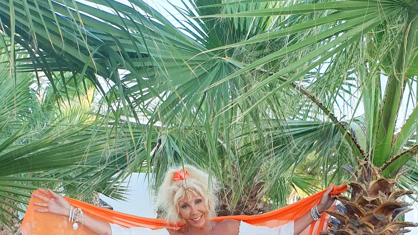 Egydózisú vakcinával oltják a magyar színésznőt