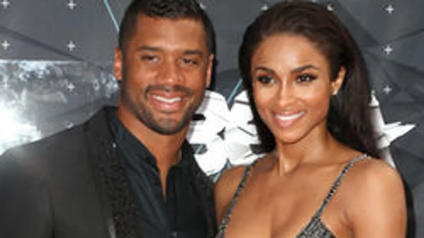 Isten rávette a futballsztárt: ne szexeljen a nászéjszakáig