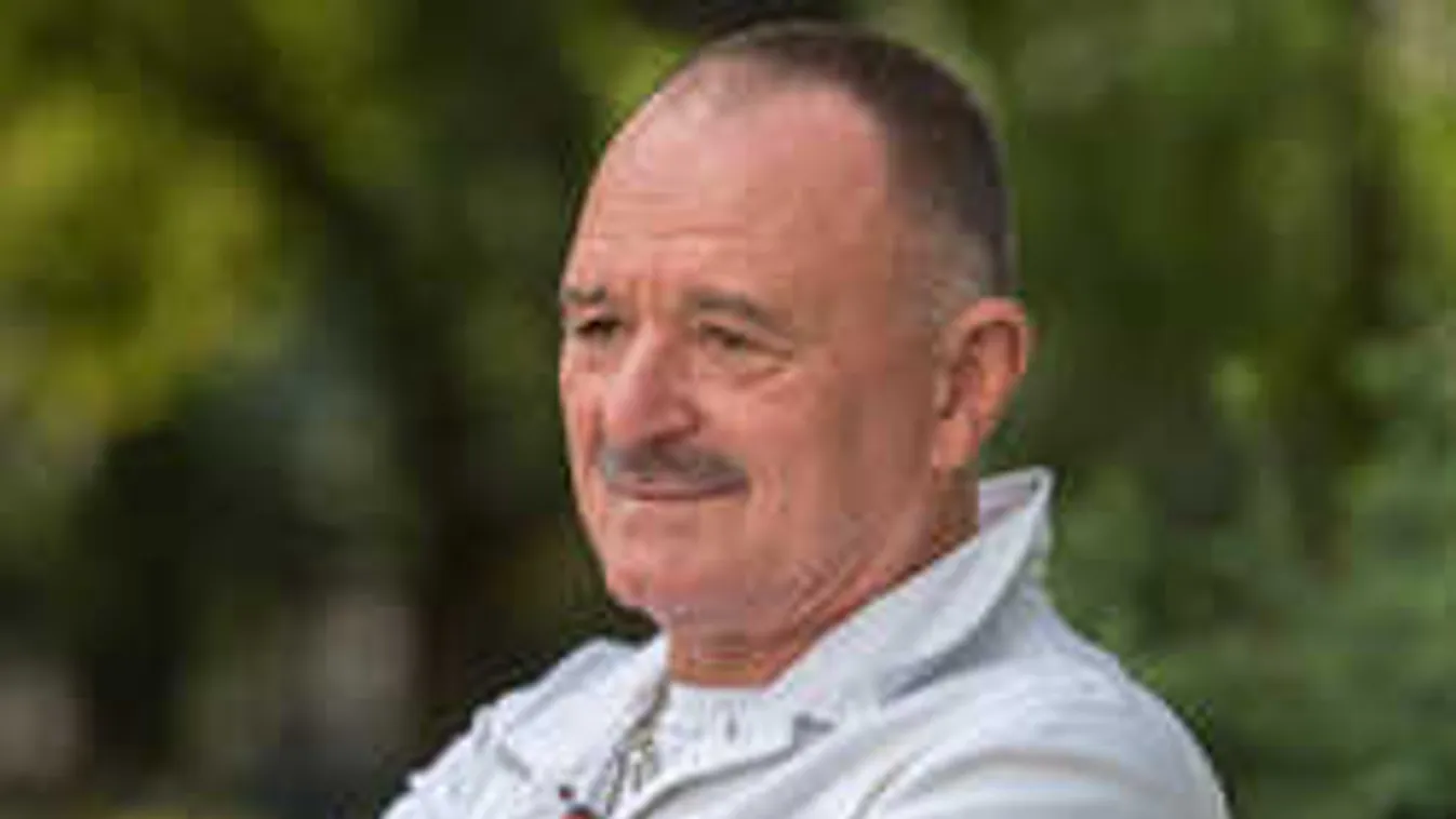 Szörnyű dráma: Öngyilkos akart lenni a legendás magyar énekes!