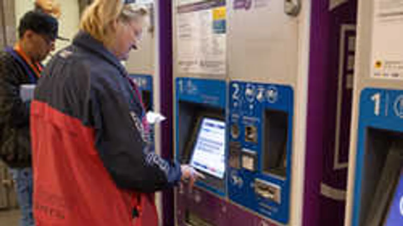 Ezt tedd, ha nem akarsz sorban állni a bérletpénztáraknál!