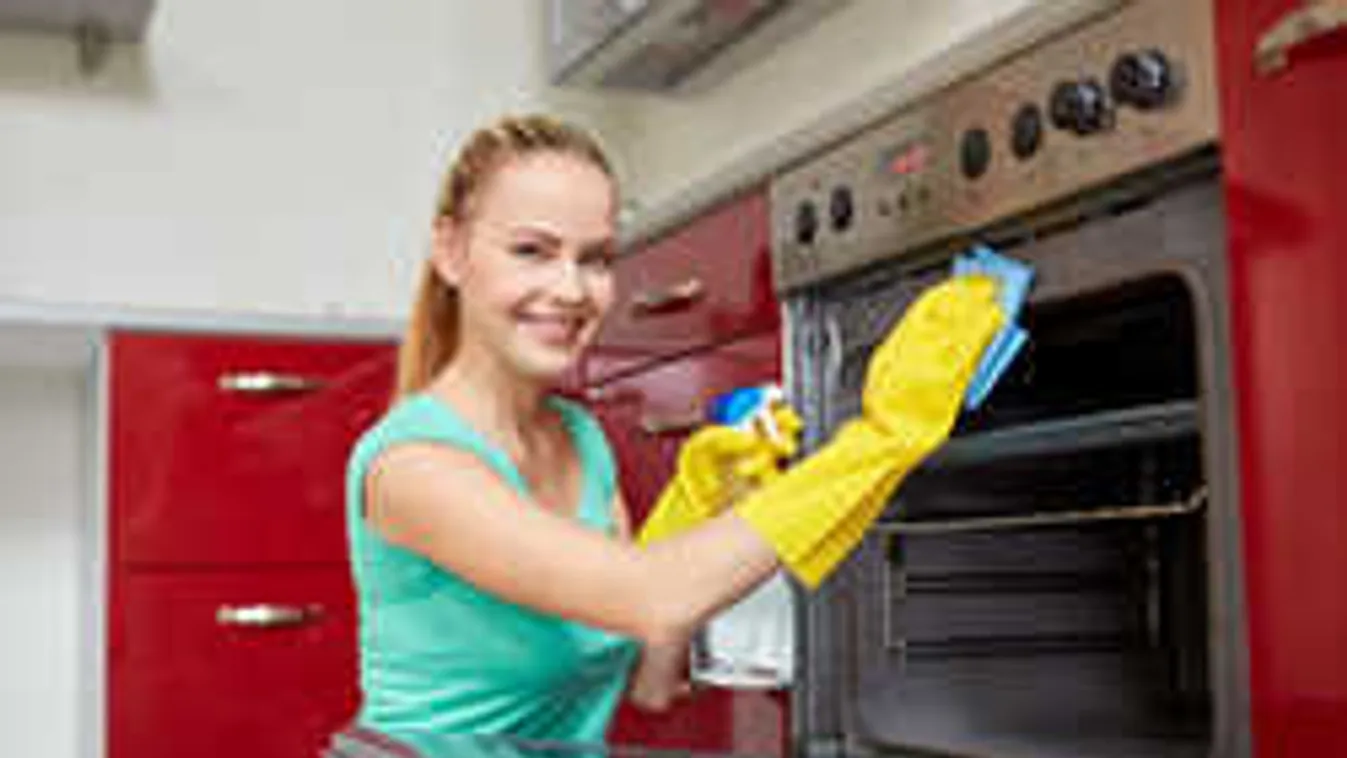 Koszos és ragad a sütőd? Ez a filléres tisztítószer az igazi megoldás
