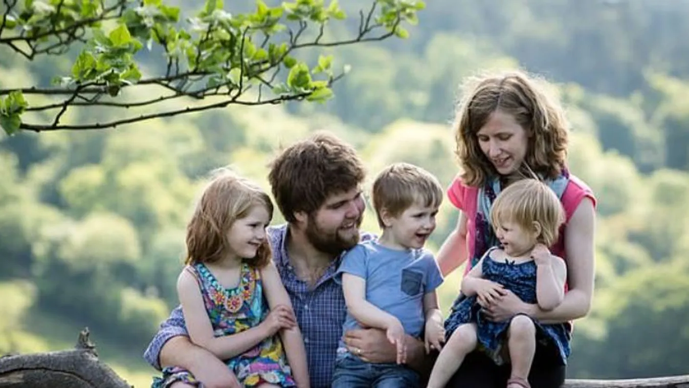 Mellbevágó: 3 kisgyermekével együtt halt meg a szörnyű balesetben az édesanya