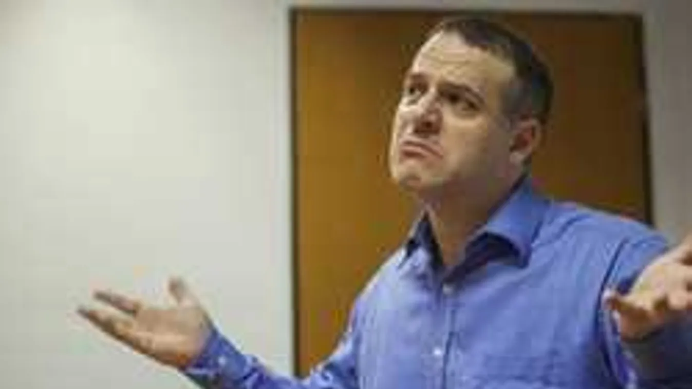 Belebukott bántalmazási botrányába Juhász Péter