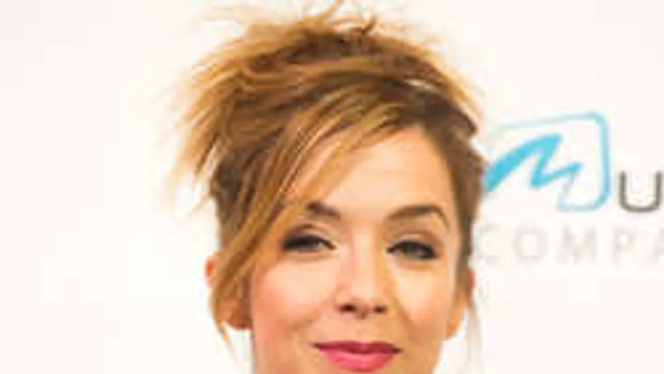 Forró szexjelenet: ledobta a ruháit Kovács Patrícia - Videó