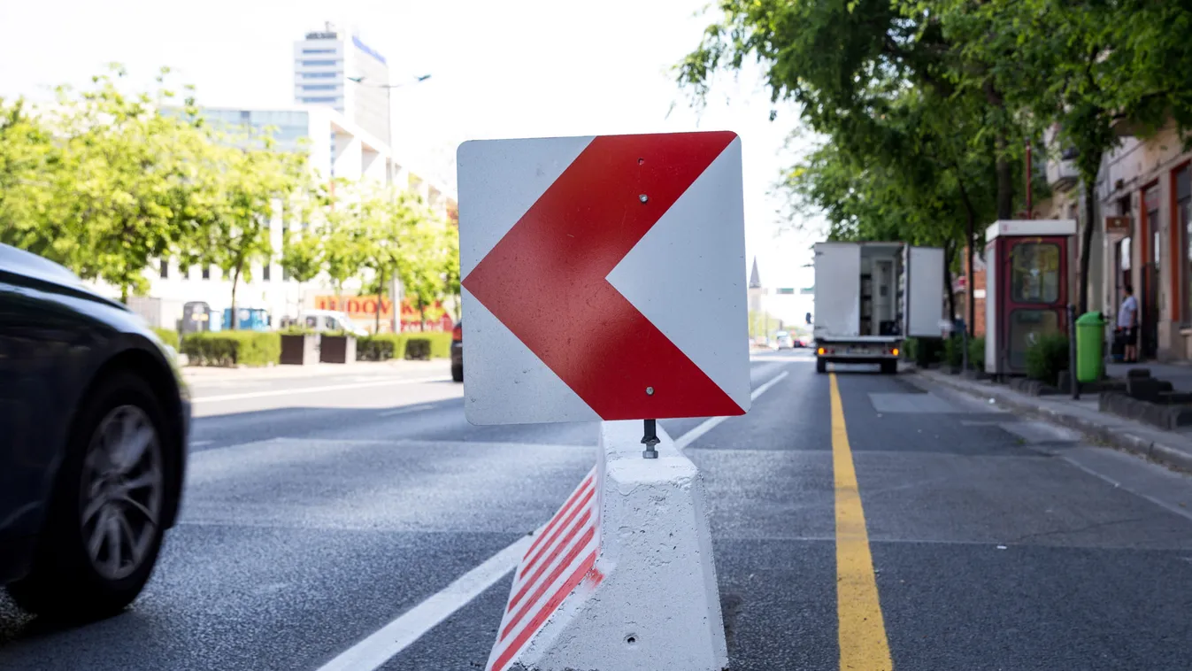 Eltakarítják az útból a Karácsony-tankcsapdákat