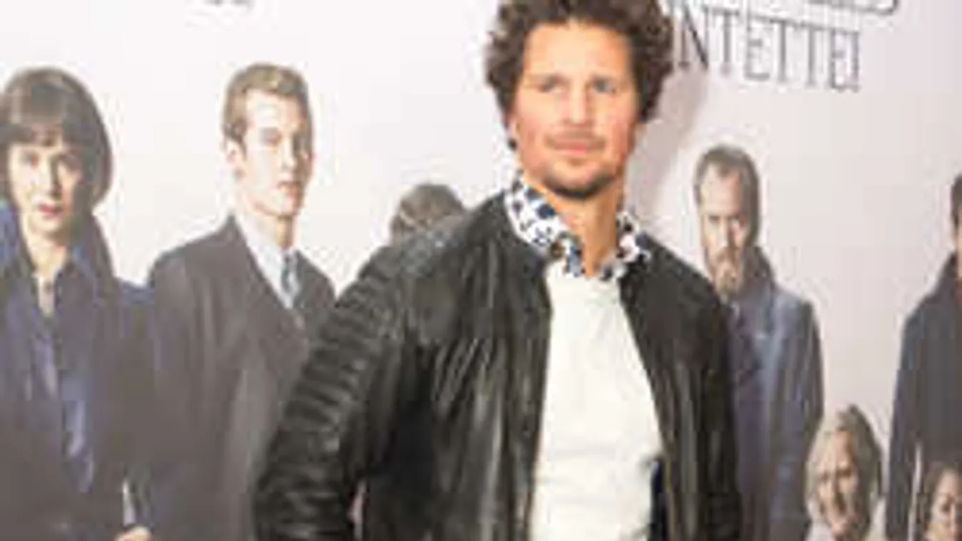 Így integetett Ferenc pápa a magyar sztárszínésznek