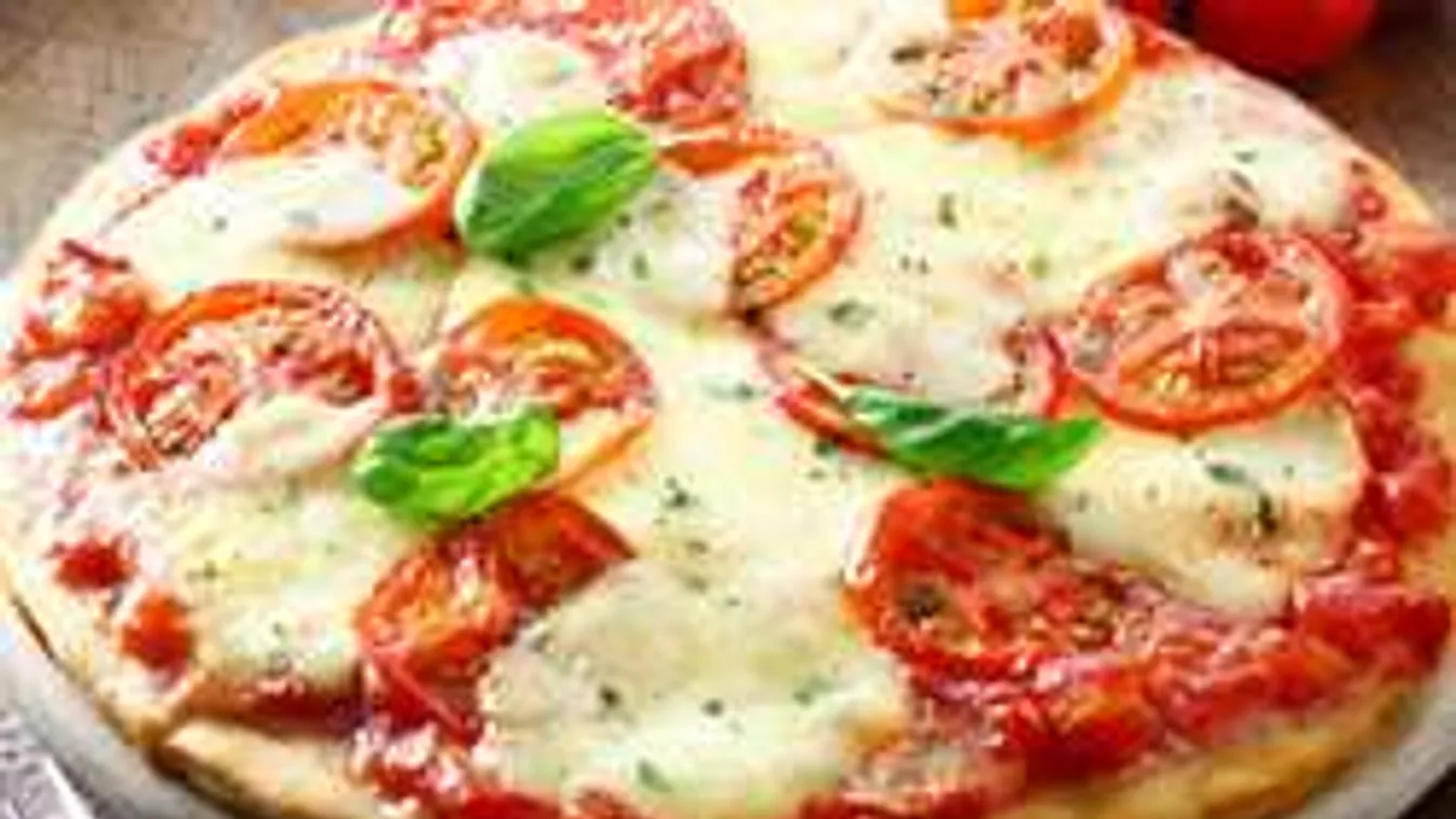 Hasít a neten a diétás bögrés pizza recetpje: villámgyors és finom!