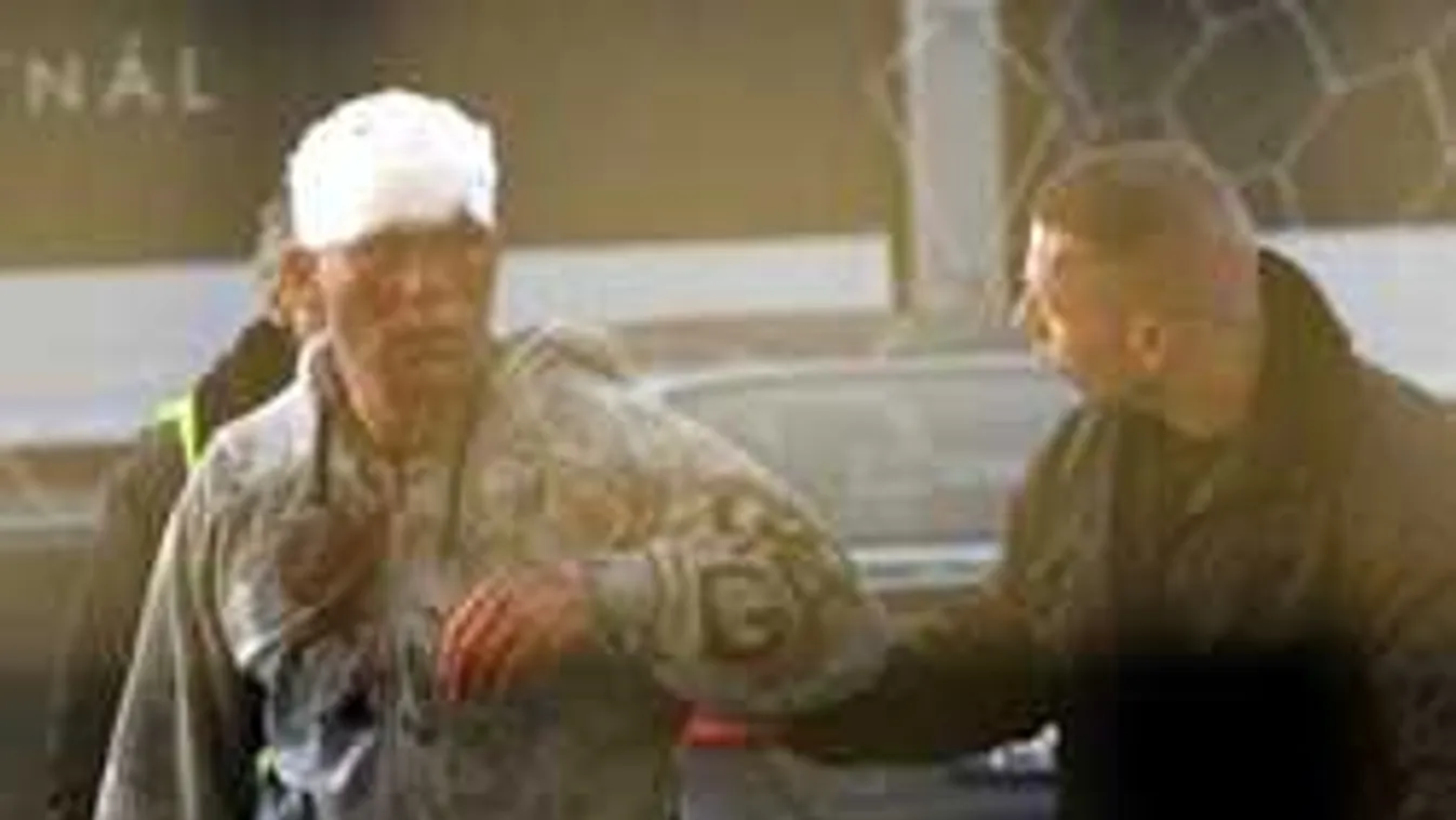 Visszatért a lelátóra a megkéselt magyar focidrukker