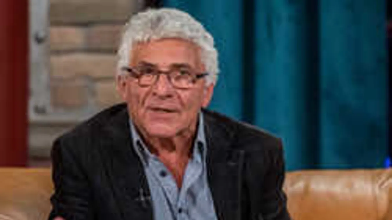 Tüdőrákja ellenére képtelen letenni a cigarettát Székhelyi József!