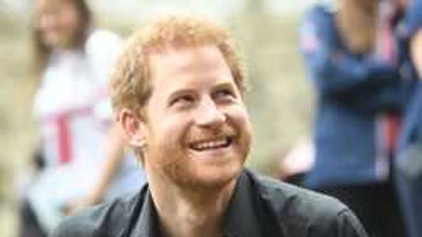 Lebukott Harry herceg: ezt biztos nem akarta elmondani a barátnőjének