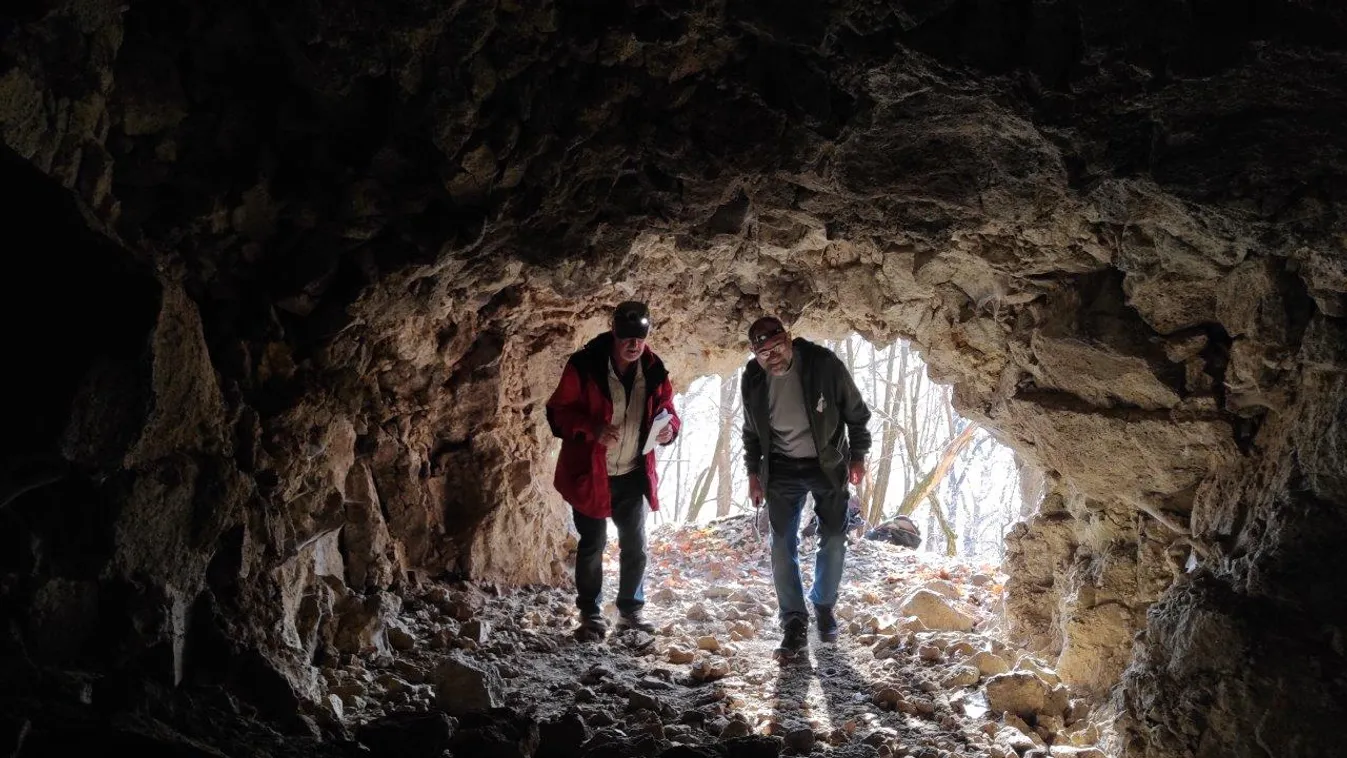 Új barlangot találtak 500 méterre a bazilikától – senki nem tudott a létezéséről Szentkúton