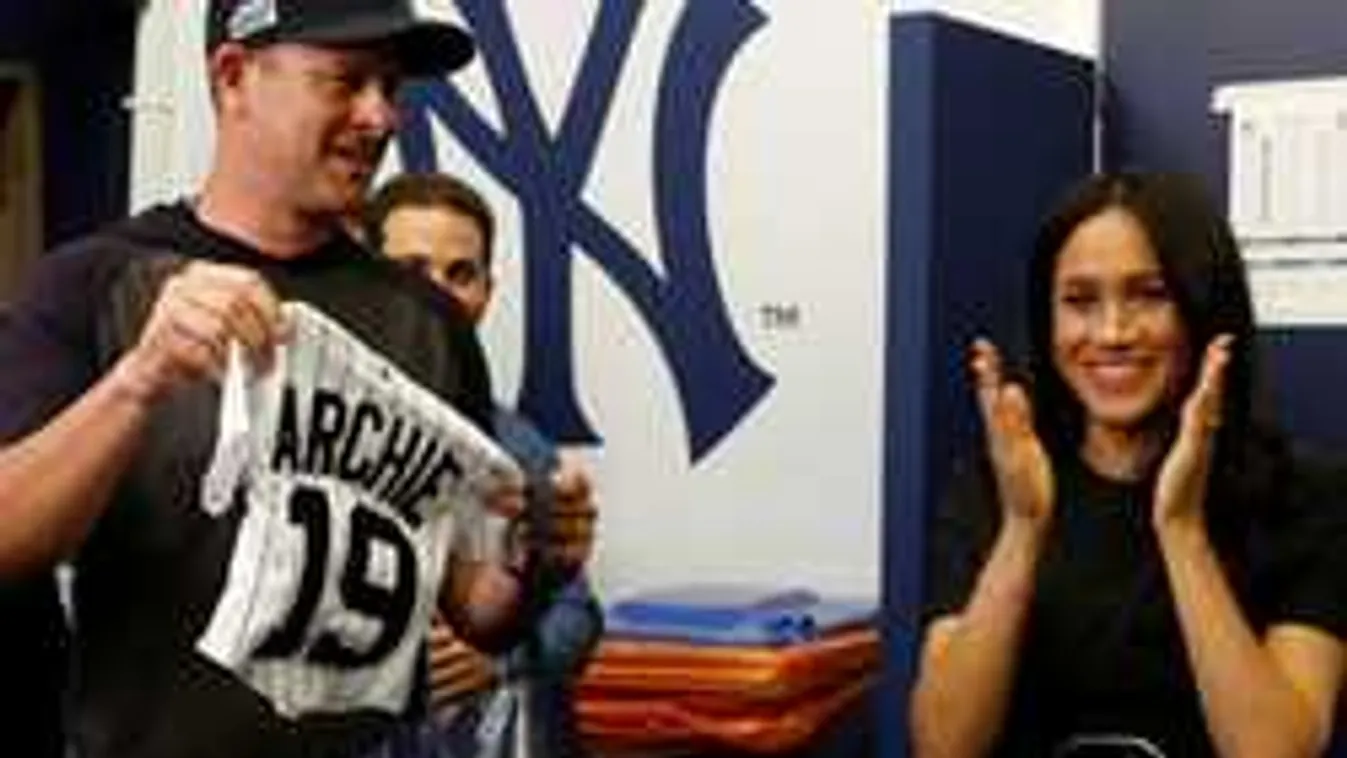 Meglepte a rajongókat Meghan hercegné, de végül mégis ő képedt el