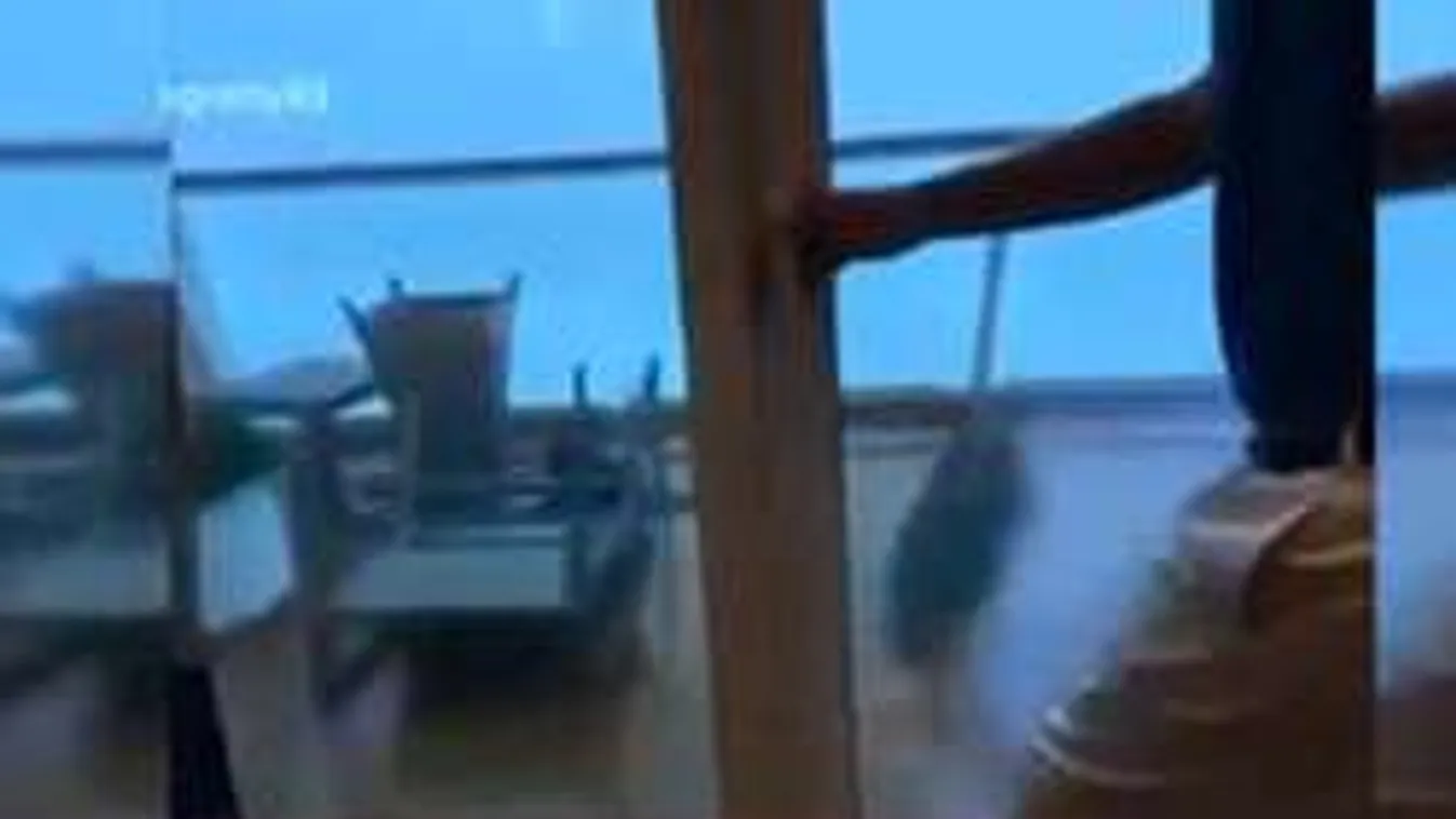 Halálfélelem a Karib-tengeren. Hurrikán csapott le a luxushajóra!