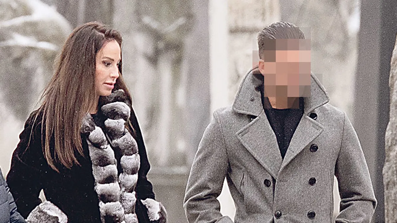 Vajna Timi és Zoltán Andy Vajna sírjánál