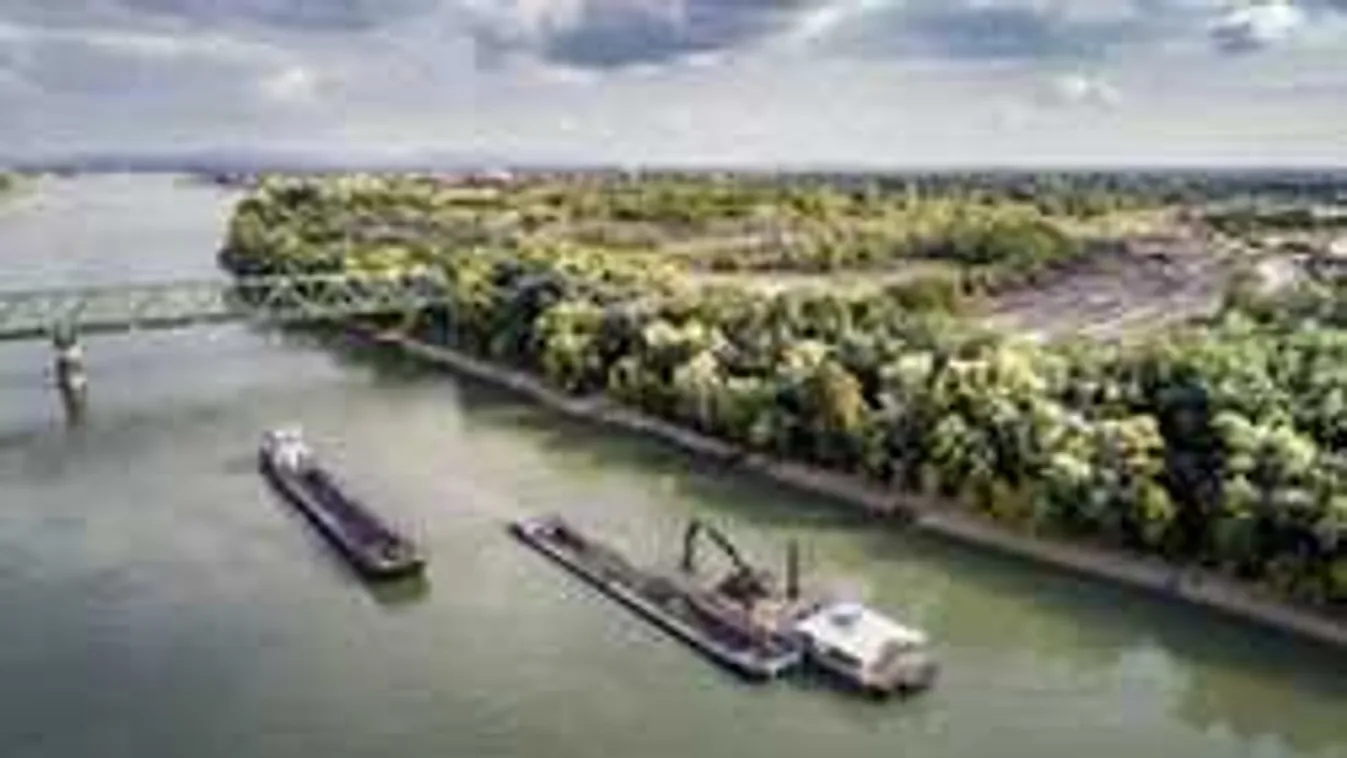 "Négy hidat csinálunk meg fejben, mielőtt egyet a valóságban"