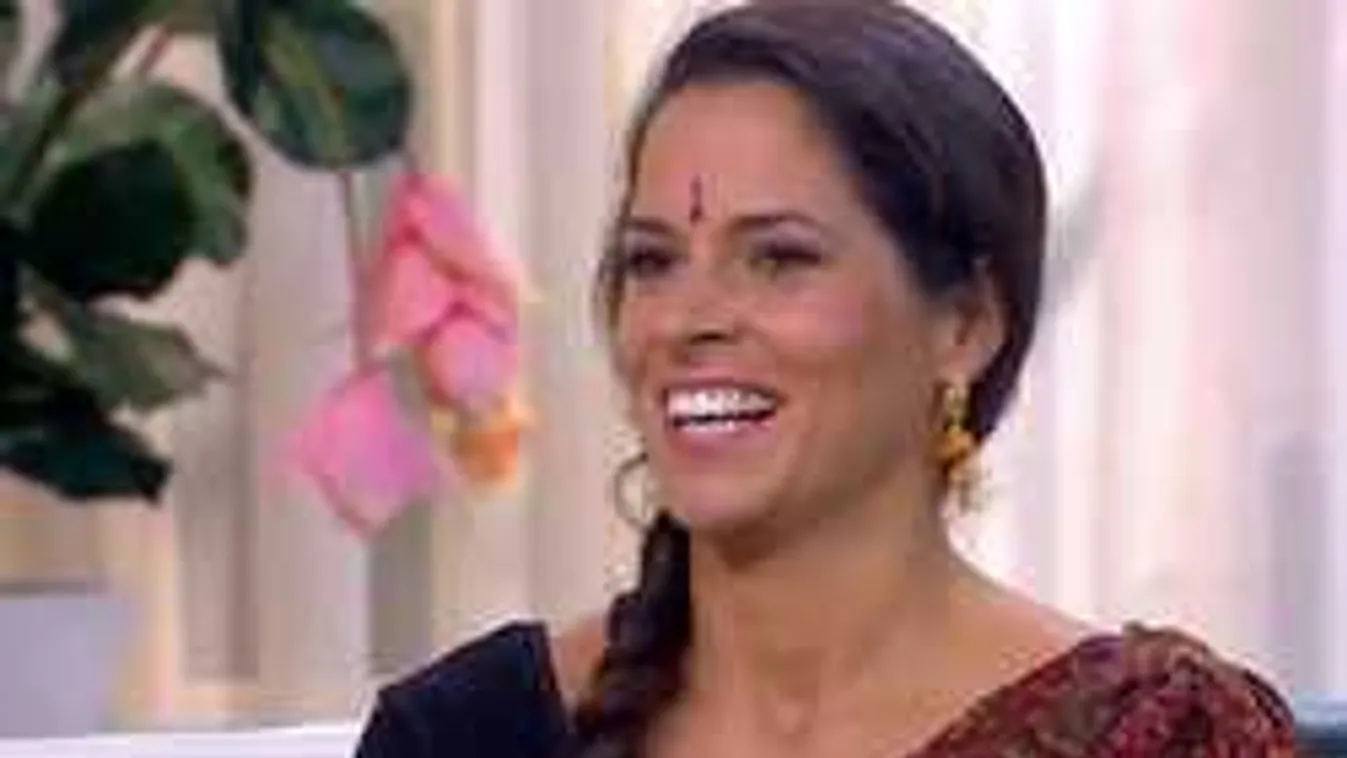 Vallási okok miatt mondott le a házaséletről a dögös magyar sztár