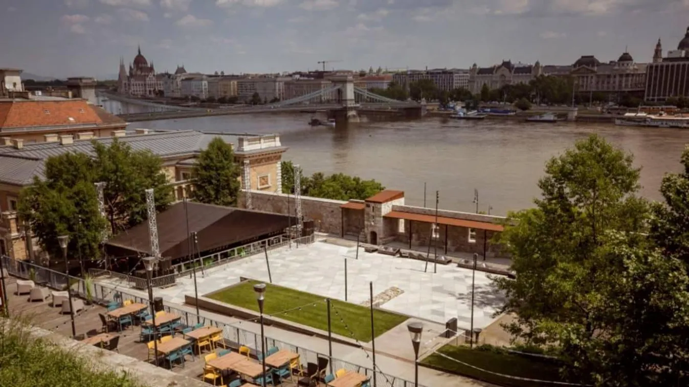 Döntött a kormány a védettségi igazolványról és a meccsekről