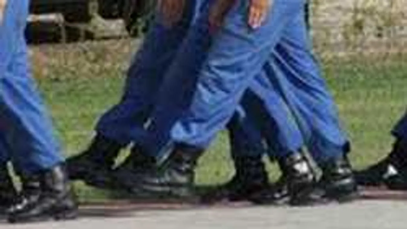 Rendőrbakanccsal rúgták be a zuglói lakás ajtaját, ez történt odabent