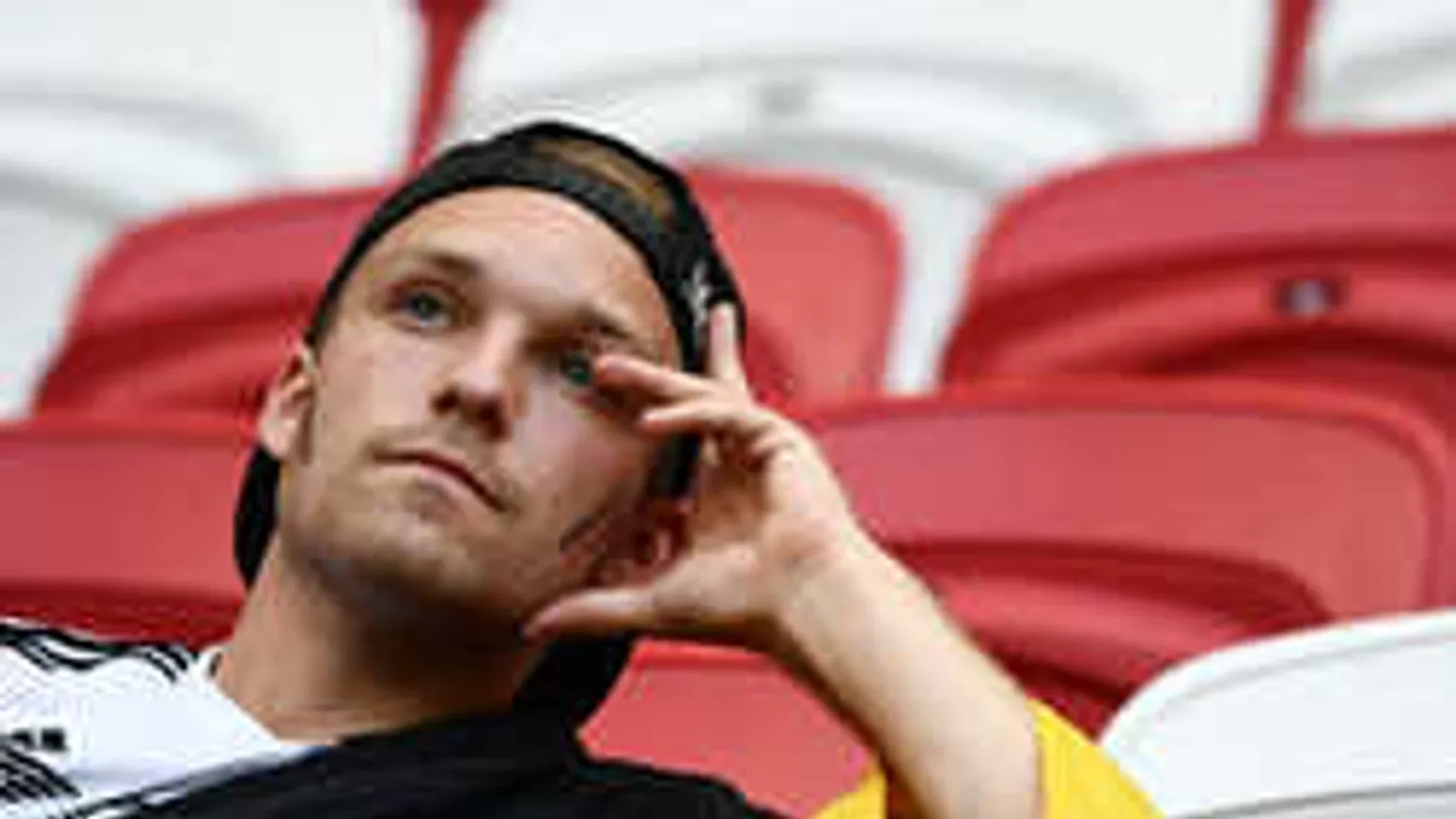 Elátkozott világbajnok, mennie kell a kapitánynak