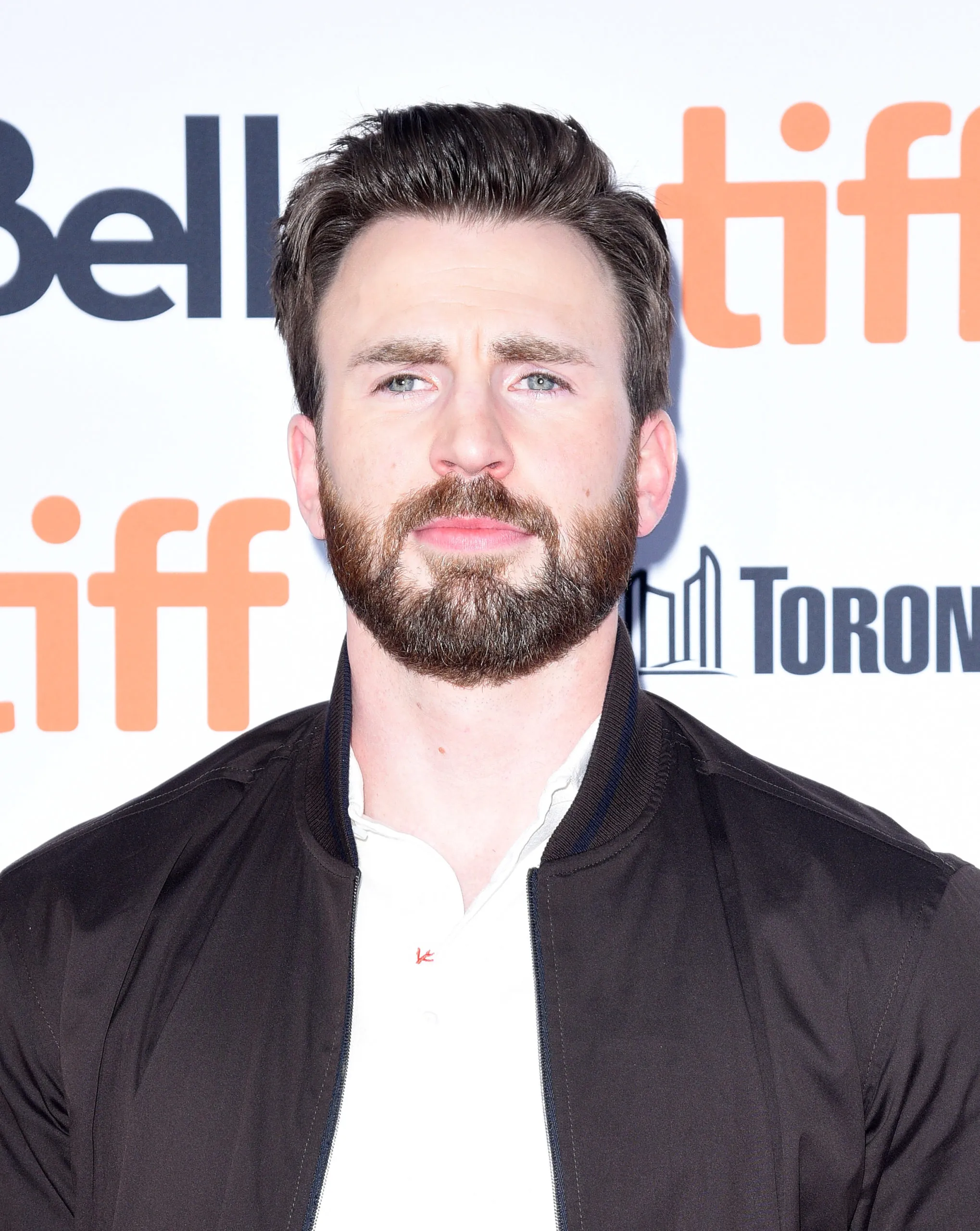 Chris Evans és Alba Baptista sugárzik a boldogságtól lányuk születése óta