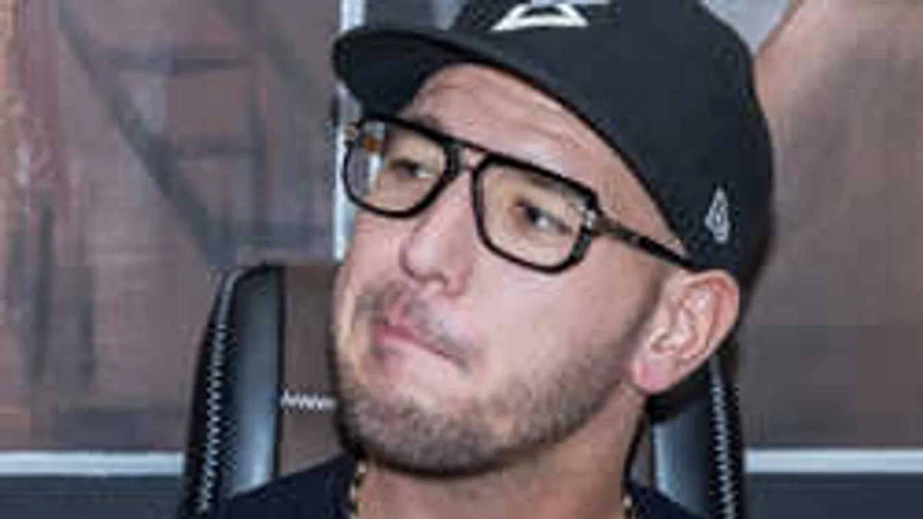 Friss hír: Kijött Curtis az elvonóról, és ezzel kezdte