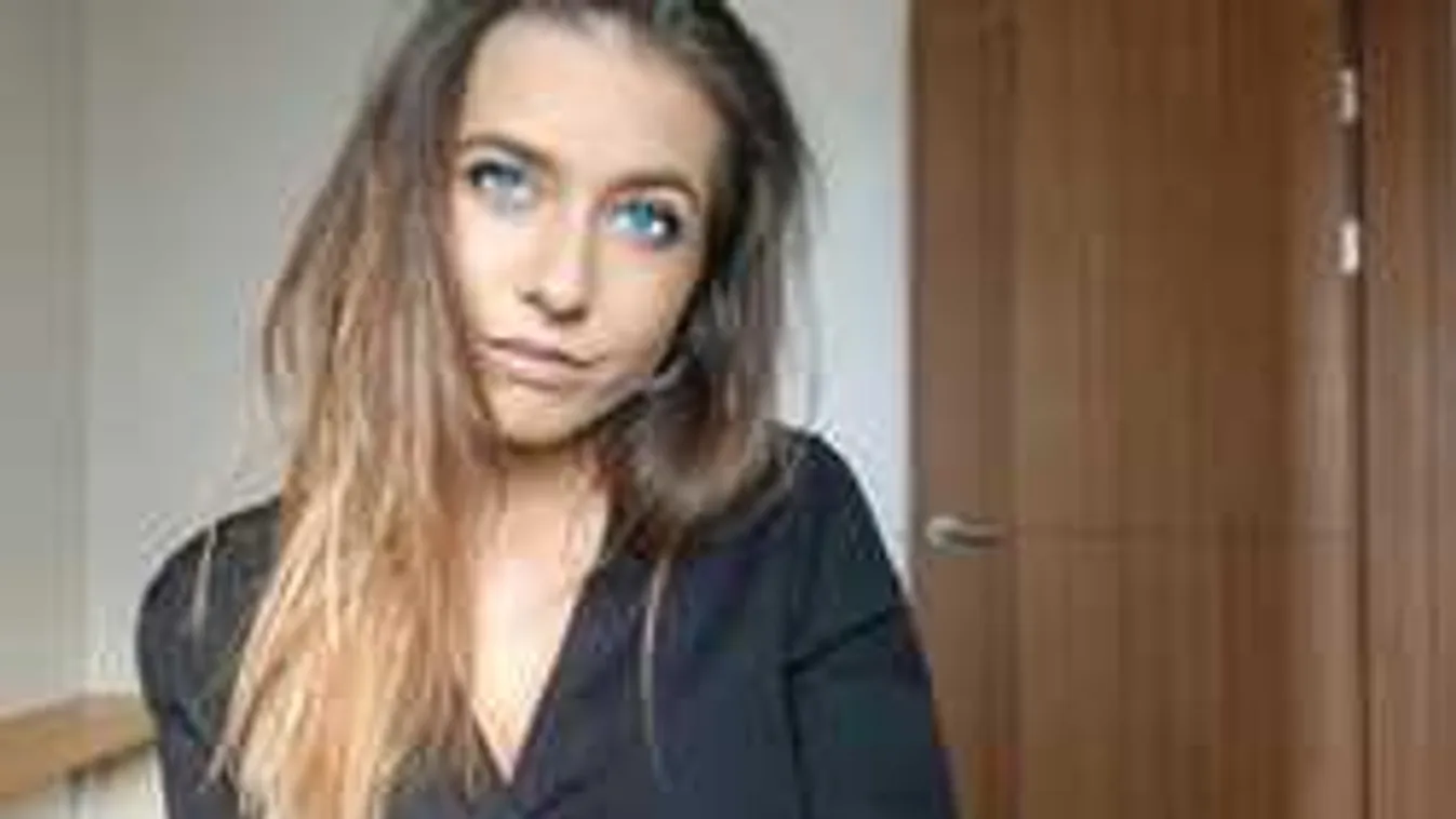 Intim fotó: a hálószobából jelentkezett be Rubint Rella