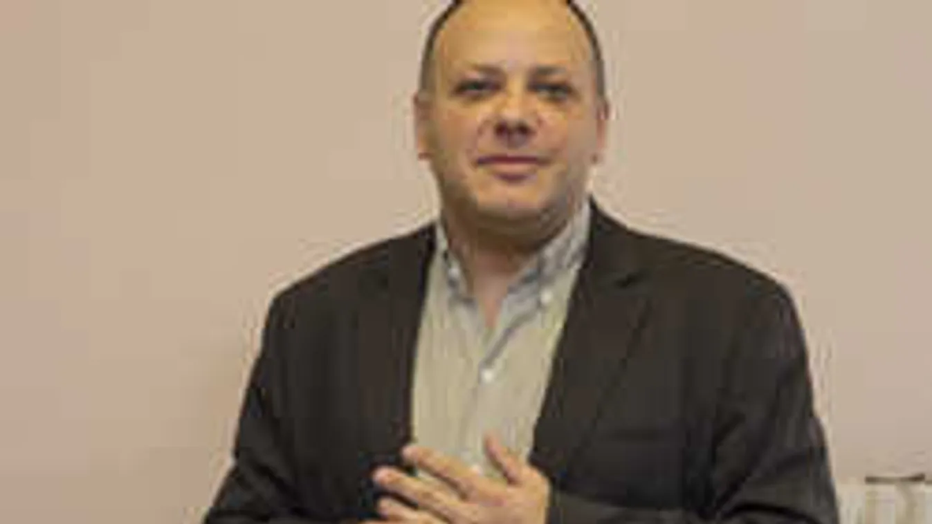 Leleplező fotó: nem hiszed el, hol találtuk meg Damu Rolandot!