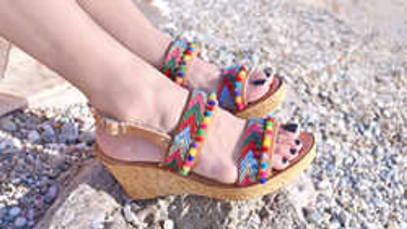 Szuper kényelmes magassarkú a nők legnagyobb nyári kedvence