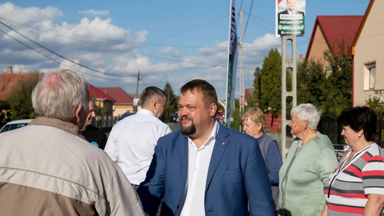 Durván cigányellenes kommenteket lájkolt Bíró László?