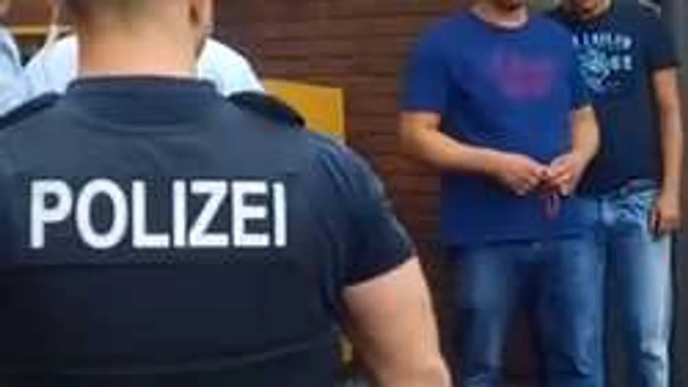 El akarta hitetni a zsarukkal, hogy rosszul van, de nem tudta, hol a szíve