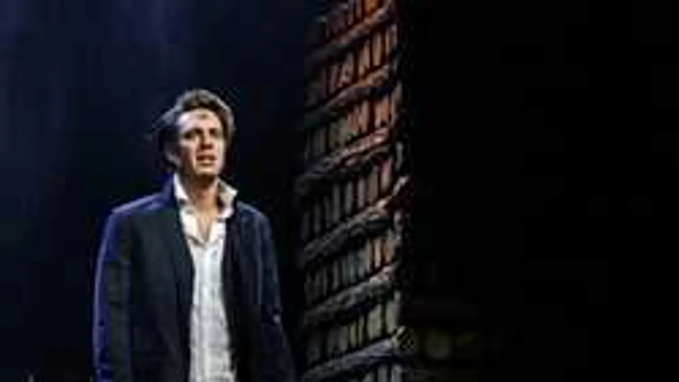 Szomorú hírt közölt a budapesti színház, nincs jól a magyar színész