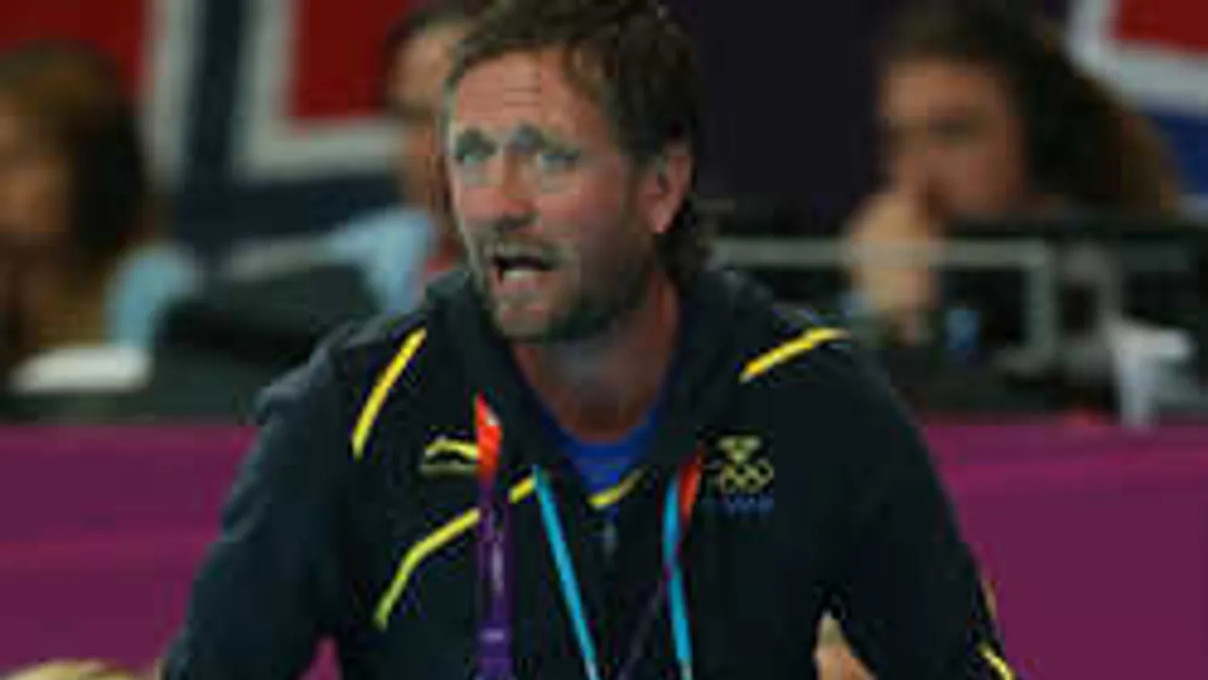 Bocsánatot kért a magyarokat fasisztának nevező edző