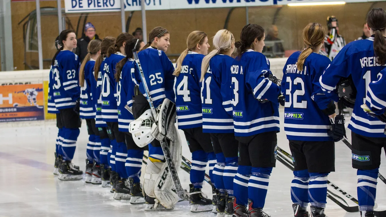 Maradj otthon! A hokislányok is a szobában izzasztják magukat