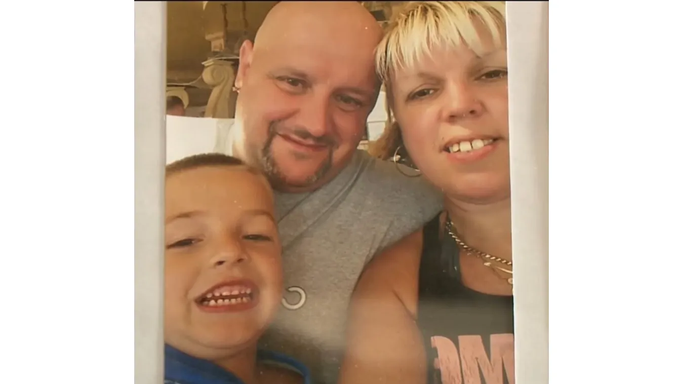 „Zokog és azt ismételgeti, hogy neki már nincs anyukája„ – szenteste óta csak sír a 10 éves Ábel