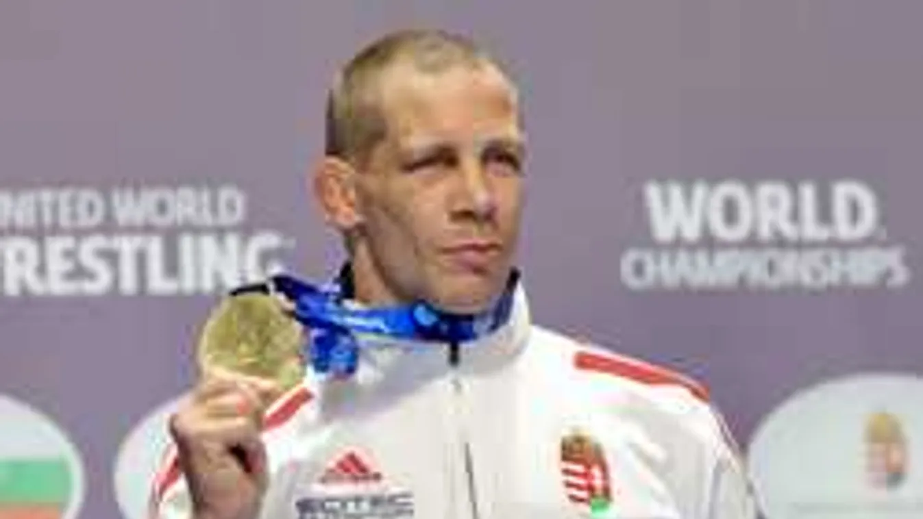 Fantasztikus magyar sportsiker, díjazták a fradista kedvencet