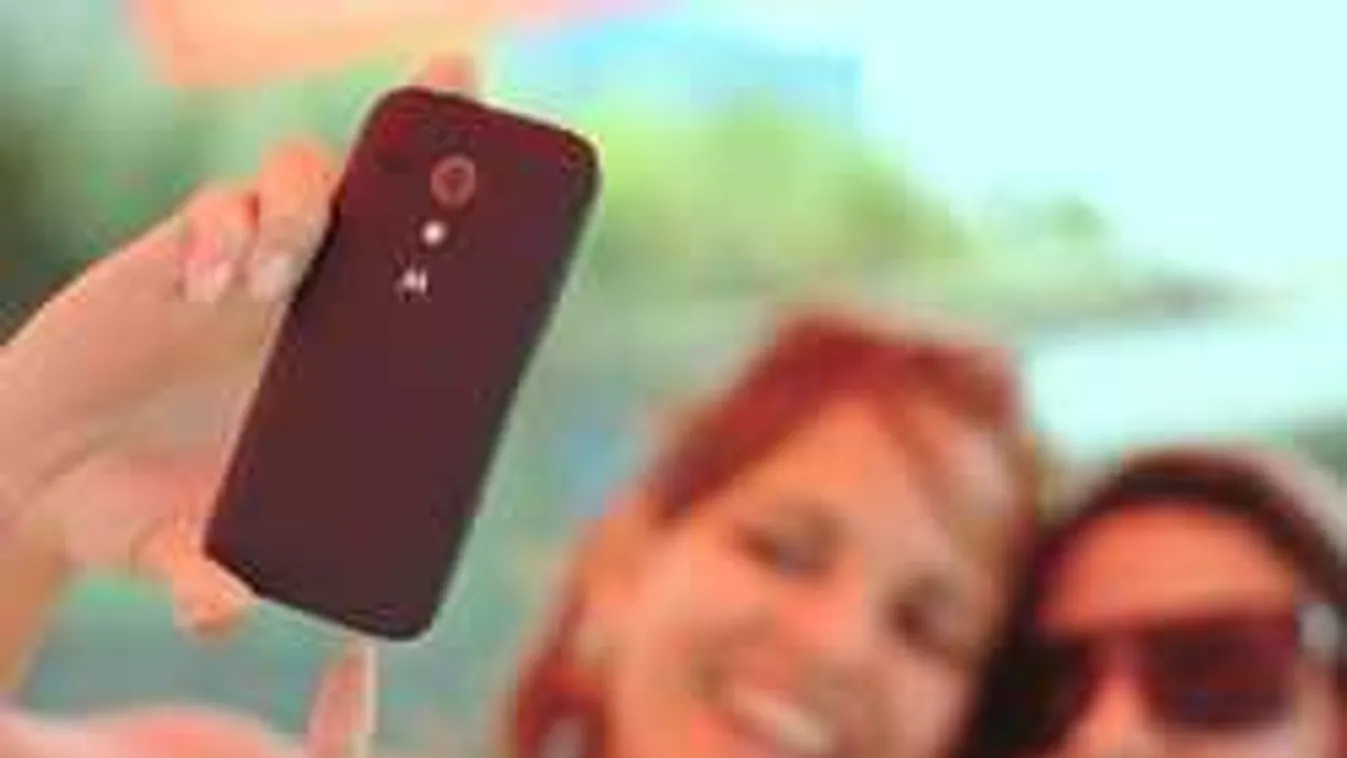 Halálos tragédia lett a szülinapi szelfiből! - videó