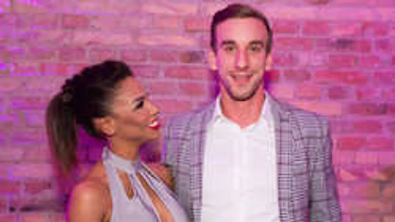 Szexi bombázók szurkolnak a hokisoknak