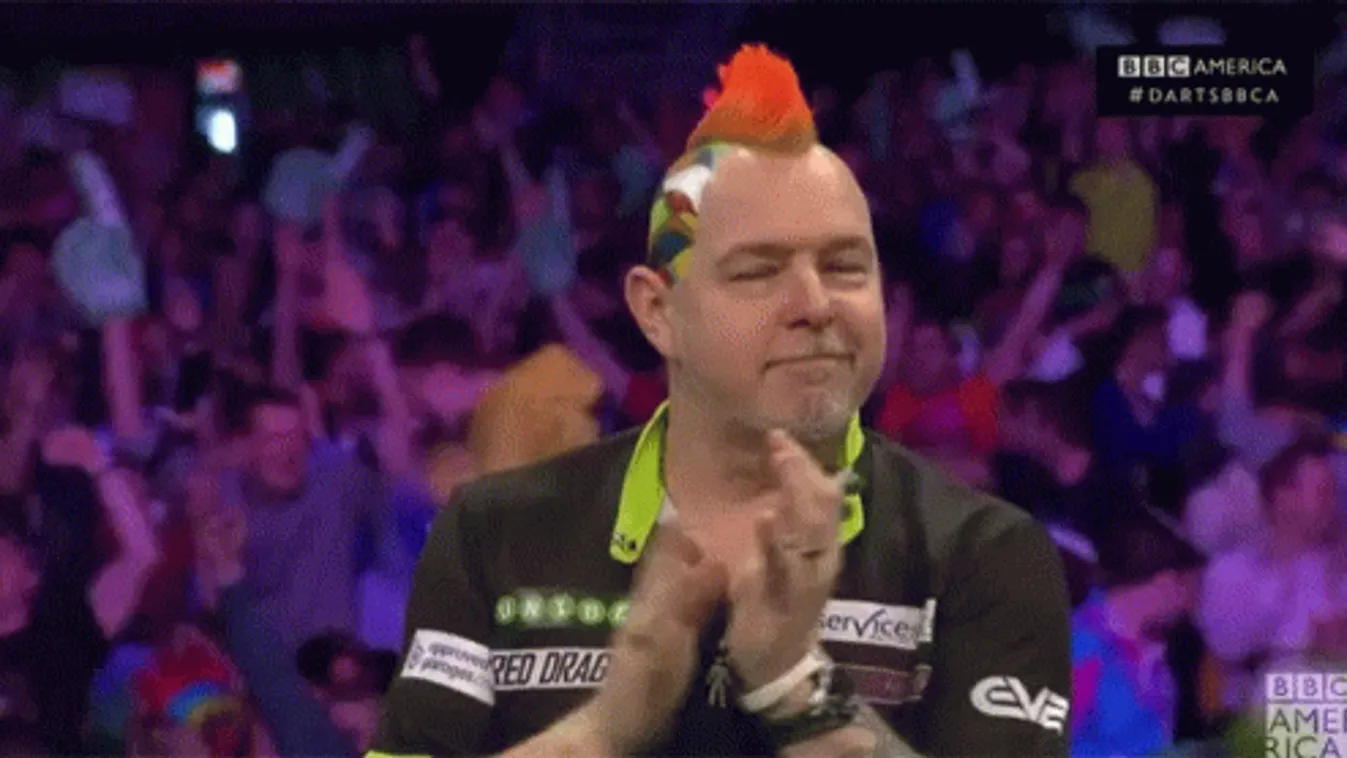 Heti ötezerért gürcölt, most százmilliókat kaszál a darts új királya