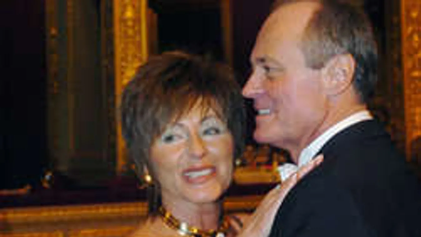 119 milliós zsebpénzt kapott a vesztegetési pénzből Medgyessy felesége