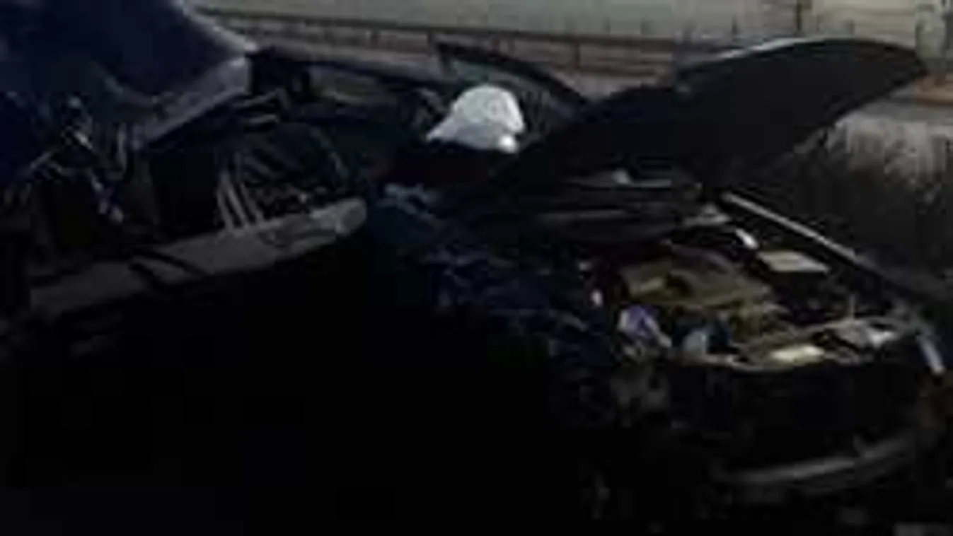 Helyszíni fotók jöttek az M1-esen történt kettős tragédiáról