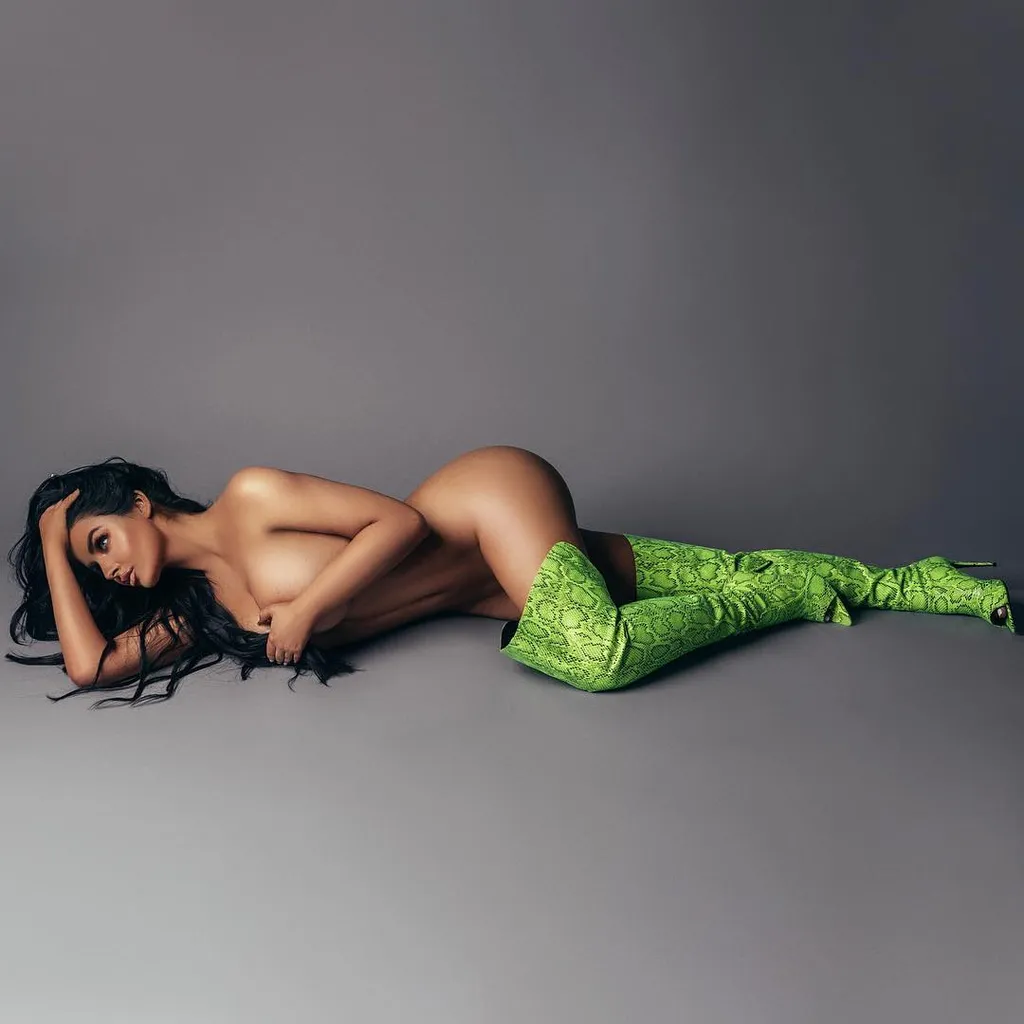 abigail-ratchford_fekvo3_instagram