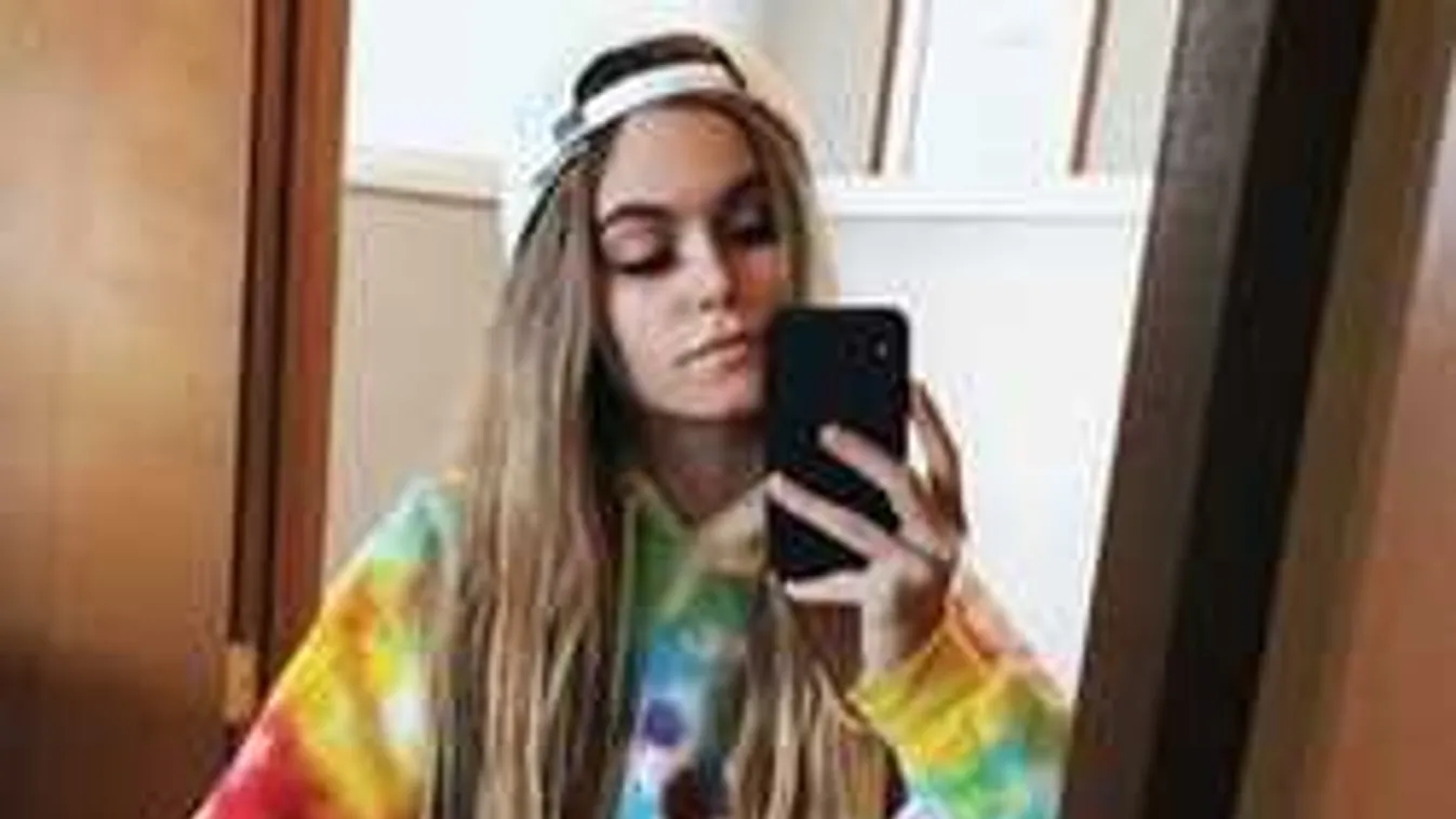 Hatalmas meztelenkedéssel kezdték a hetet a barátnők, készült is néhány fotó!