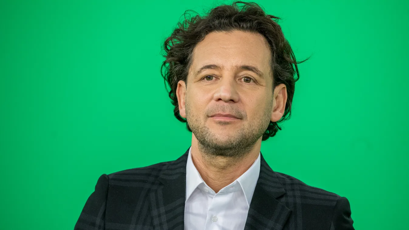 Ő Istenes László 18 éves lánya: Gyönyörű nővé érett Franciska