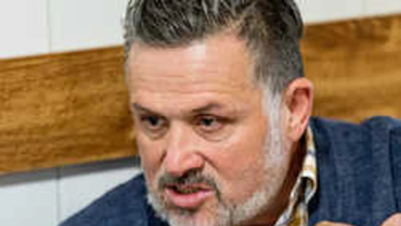 Gyógyszereken él Galambos Lajos: őszintén vallott egészségügyi gondjairól