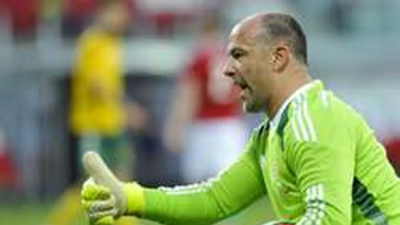 Király Gábor ledobta a mackóalsót! - Fotó