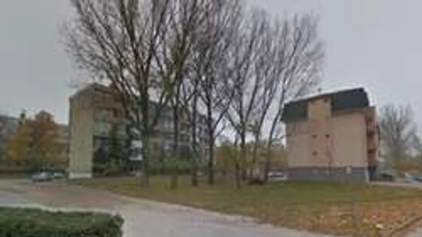 Azonnal szörnyethalt a nő, aki kiugrott a másodikról